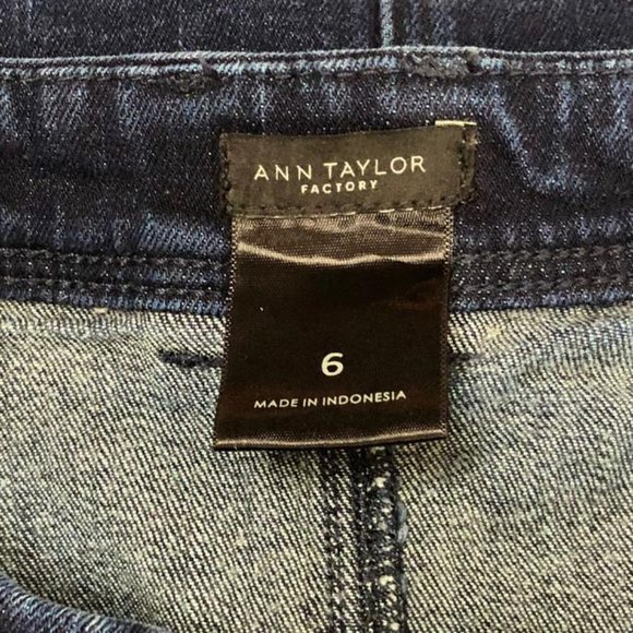 Ann Taylor Dark Wash Denim Skirt - Picture 3 of 4